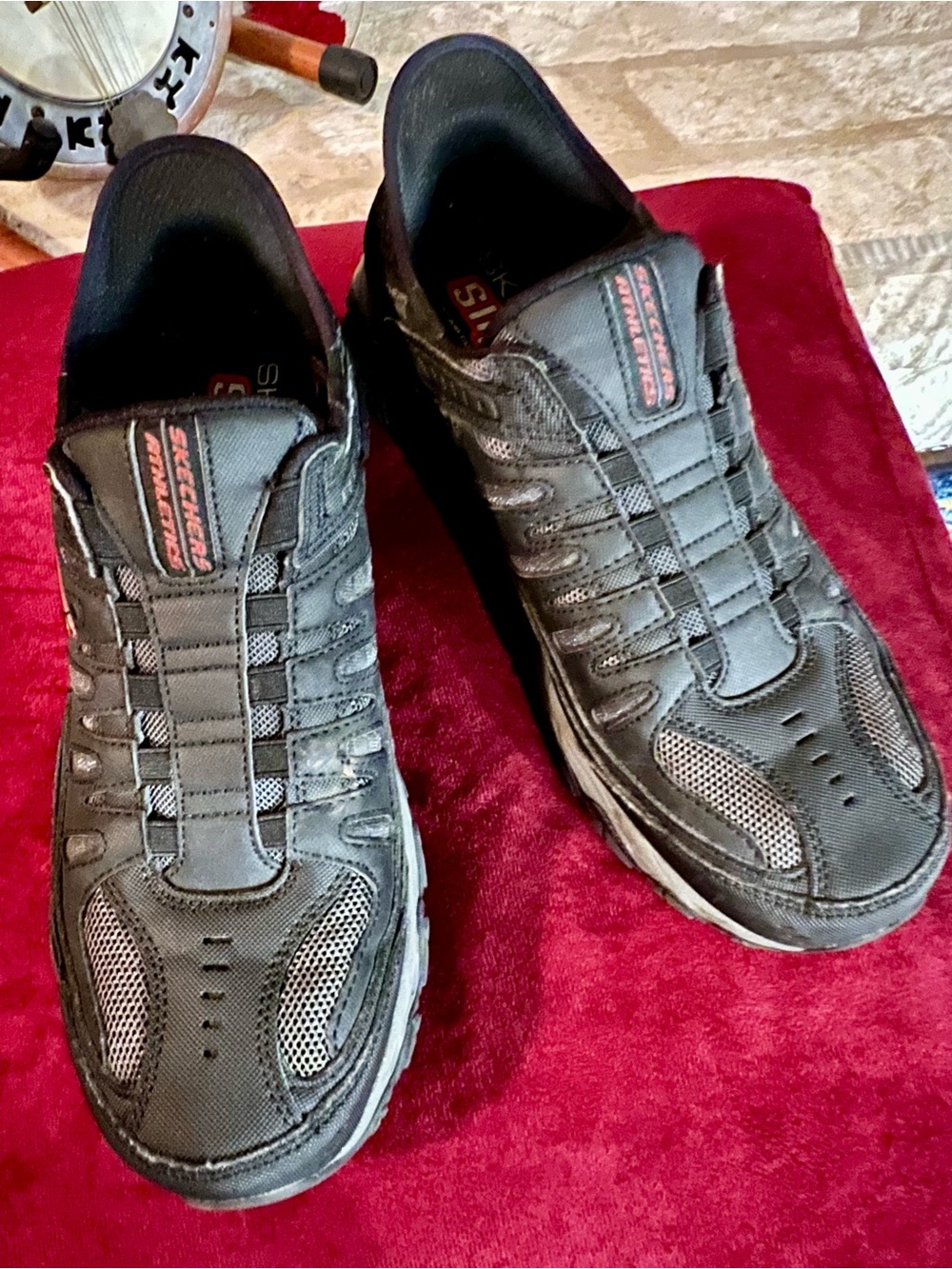 Skechers Men’s Black and Charcoal Sz 10 Athletic Slip-On Sneakers